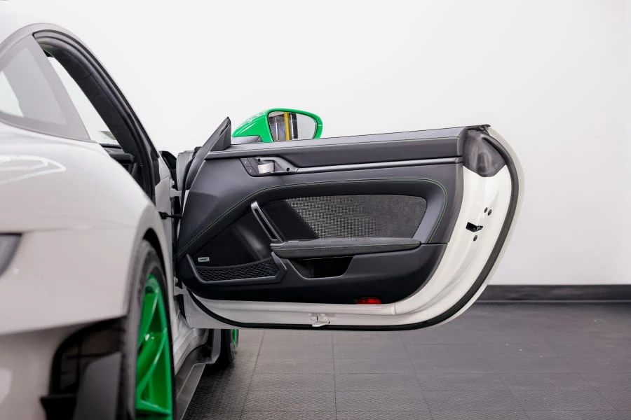 2024 Porsche 992 GT3 RS - Image 30 of 31