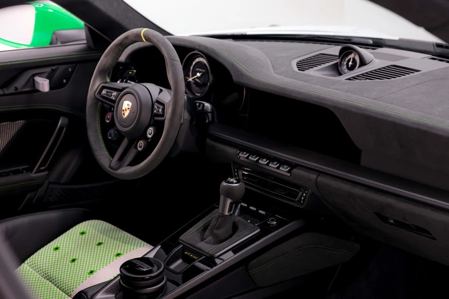 2024 Porsche 992 GT3 RS - Image 25 of 31