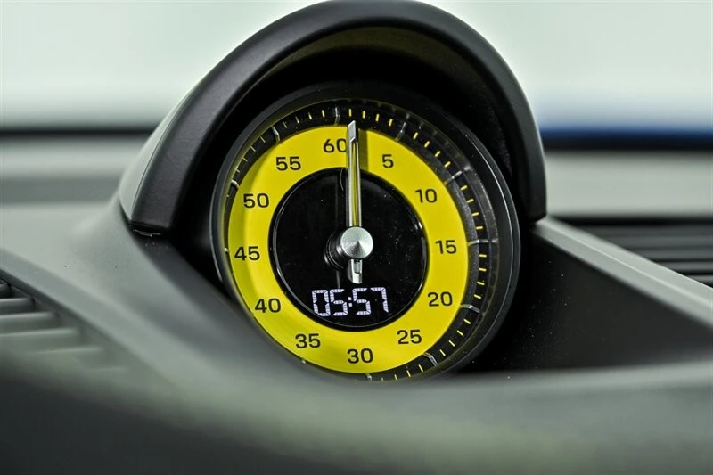 2024 Porsche 992 GT3 RS - Image 27 of 31