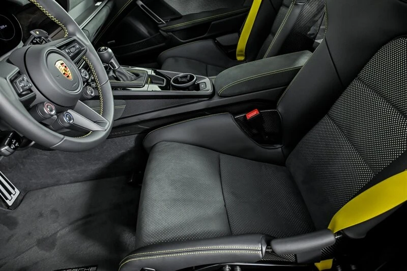 2024 Porsche 992 GT3 RS - Image 21 of 31
