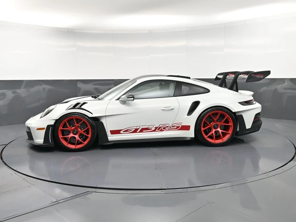 2024 Porsche 992 GT3 RS - Image 2 of 31