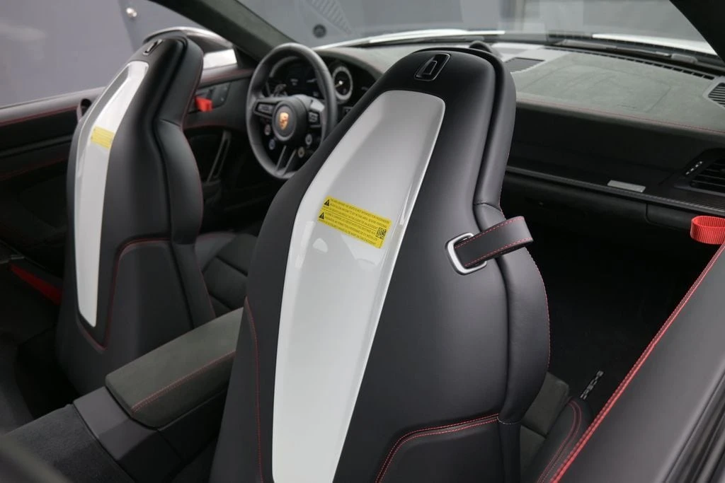 2024 Porsche 992 GT3 RS - Image 25 of 31