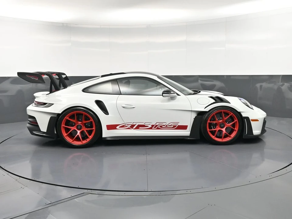 2024 Porsche 992 GT3 RS - Image 8 of 31