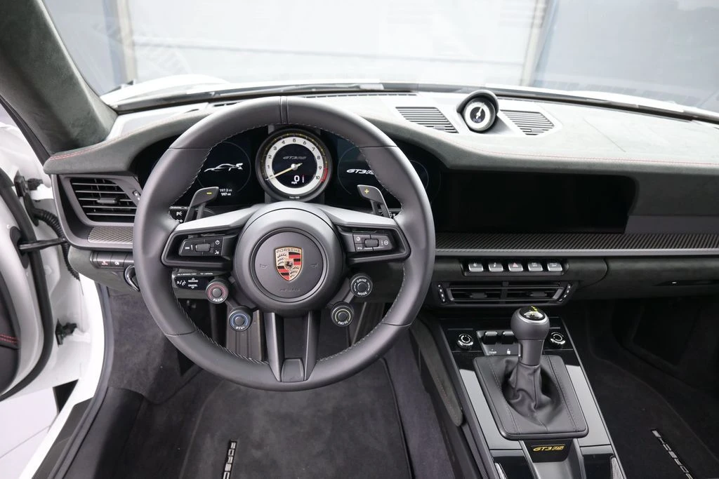 2024 Porsche 992 GT3 RS - Image 18 of 31