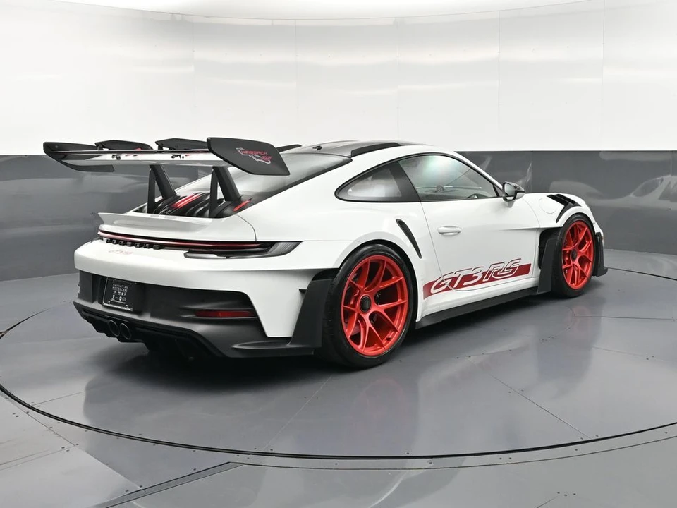2024 Porsche 992 GT3 RS - Image 7 of 31