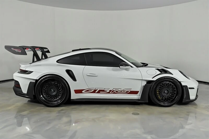 2024 Porsche 992 GT3 RS - Image 11 of 31