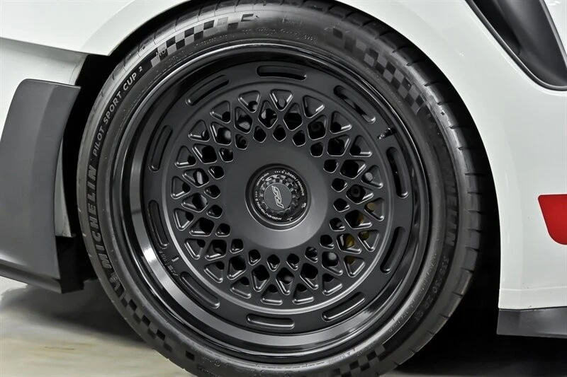 2024 Porsche 992 GT3 RS - Image 12 of 31