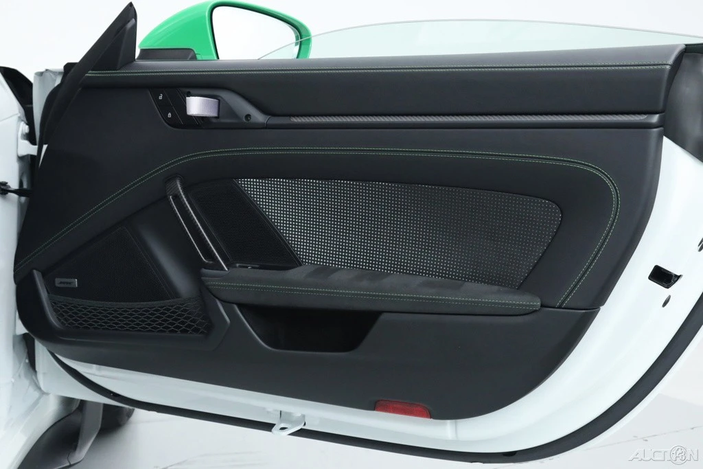 2024 Porsche 992 GT3 RS - Image 18 of 21