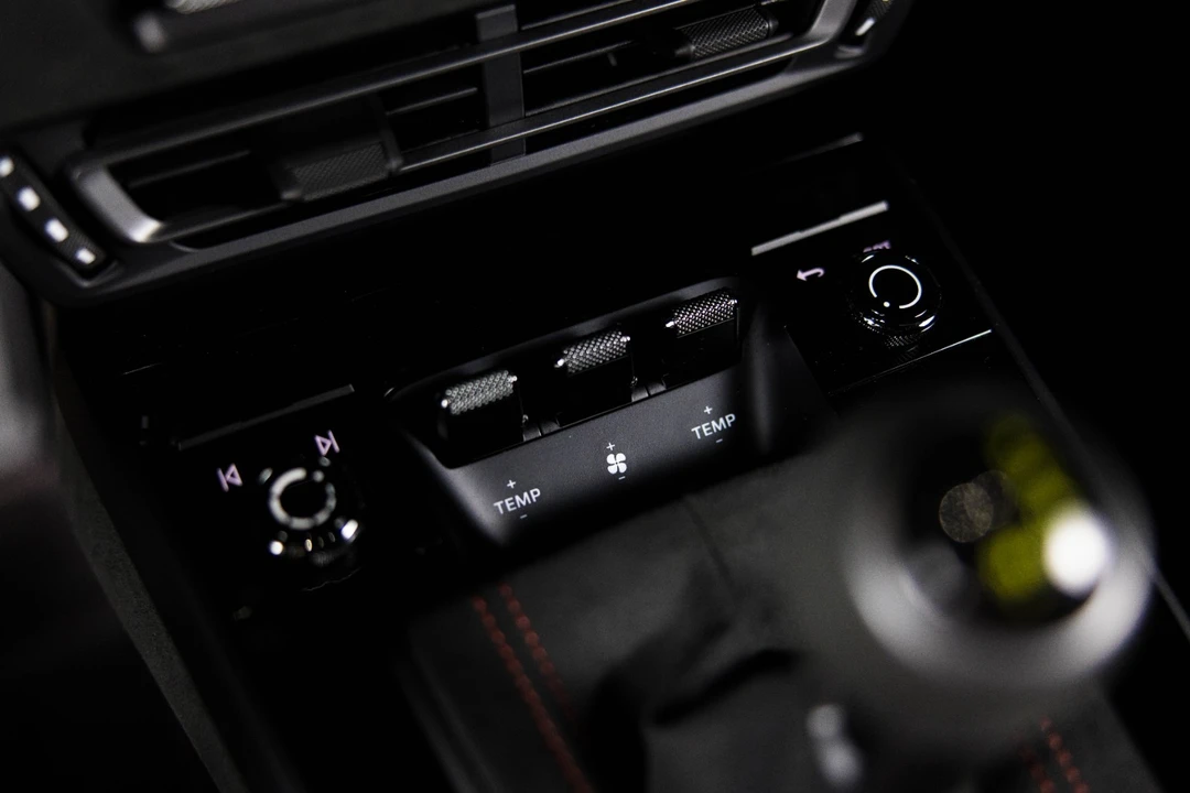 2024 Porsche 992 GT3 RS - Image 21 of 31