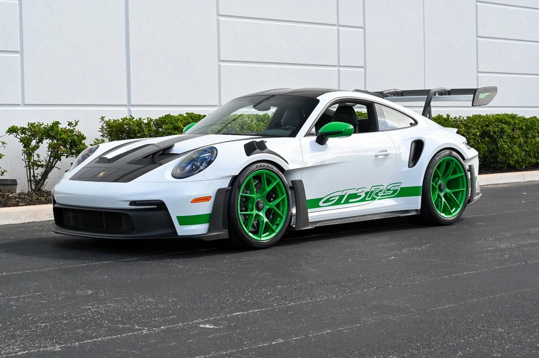 2024 Porsche 992 GT3 RS - Image 17 of 31