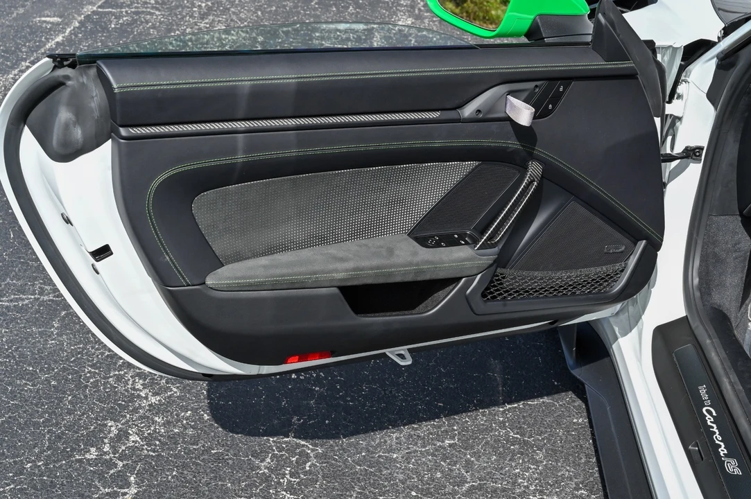 2024 Porsche 992 GT3 RS - Image 26 of 31