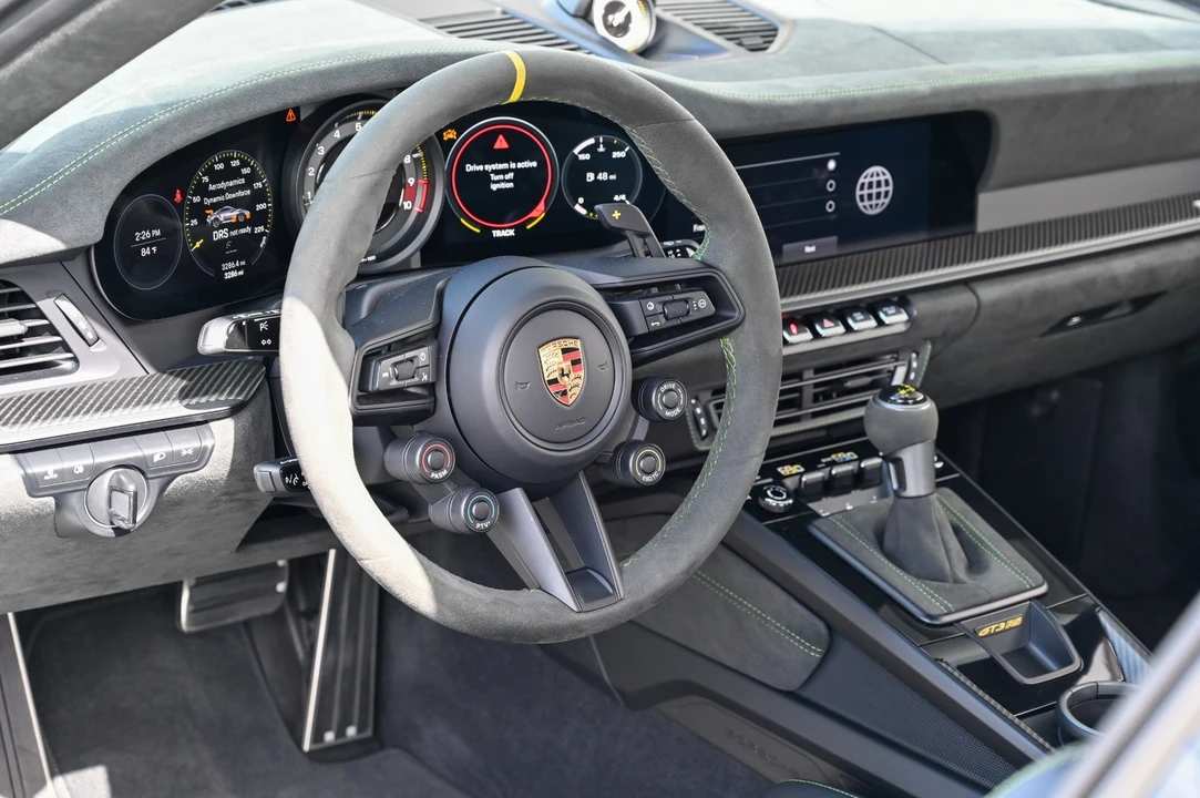 2024 Porsche 992 GT3 RS - Image 28 of 31