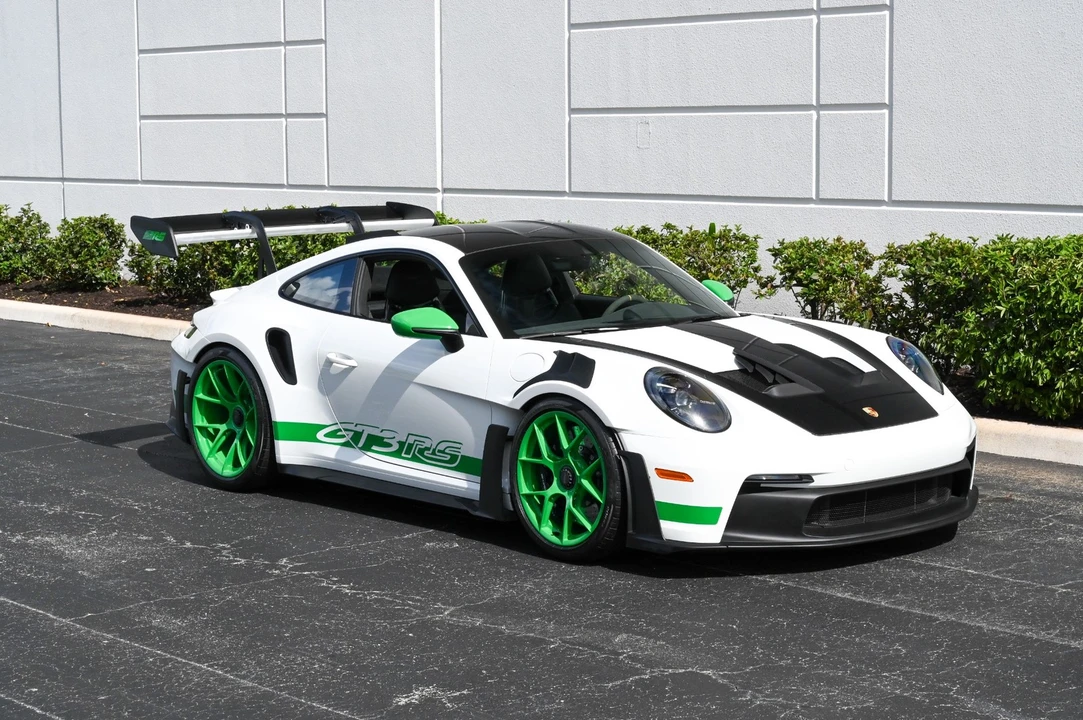 2024 Porsche 992 GT3 RS - Image 2 of 31