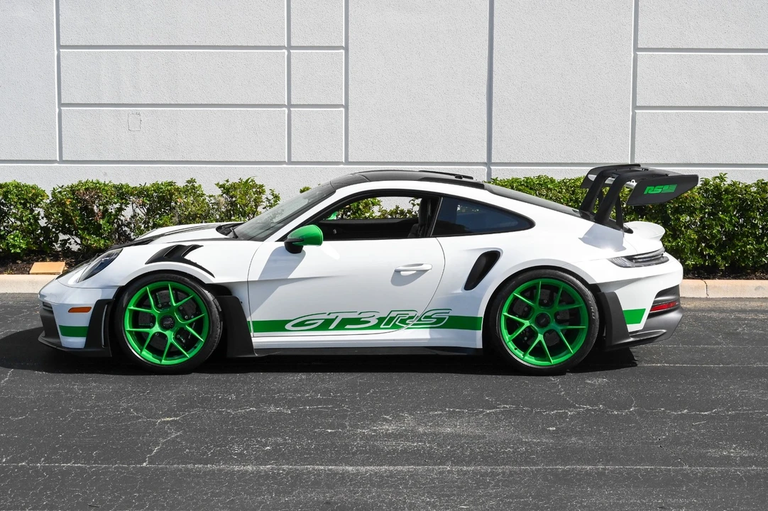 2024 Porsche 992 GT3 RS - Image 22 of 31