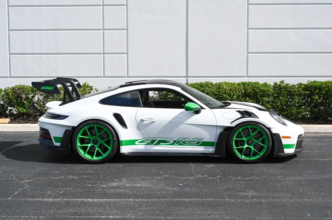2024 Porsche 992 GT3 RS - Image 9 of 31