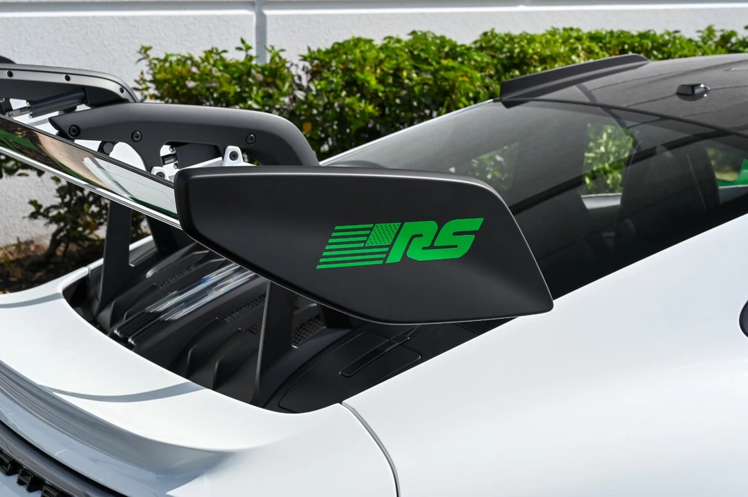 2024 Porsche 992 GT3 RS - Image 11 of 31