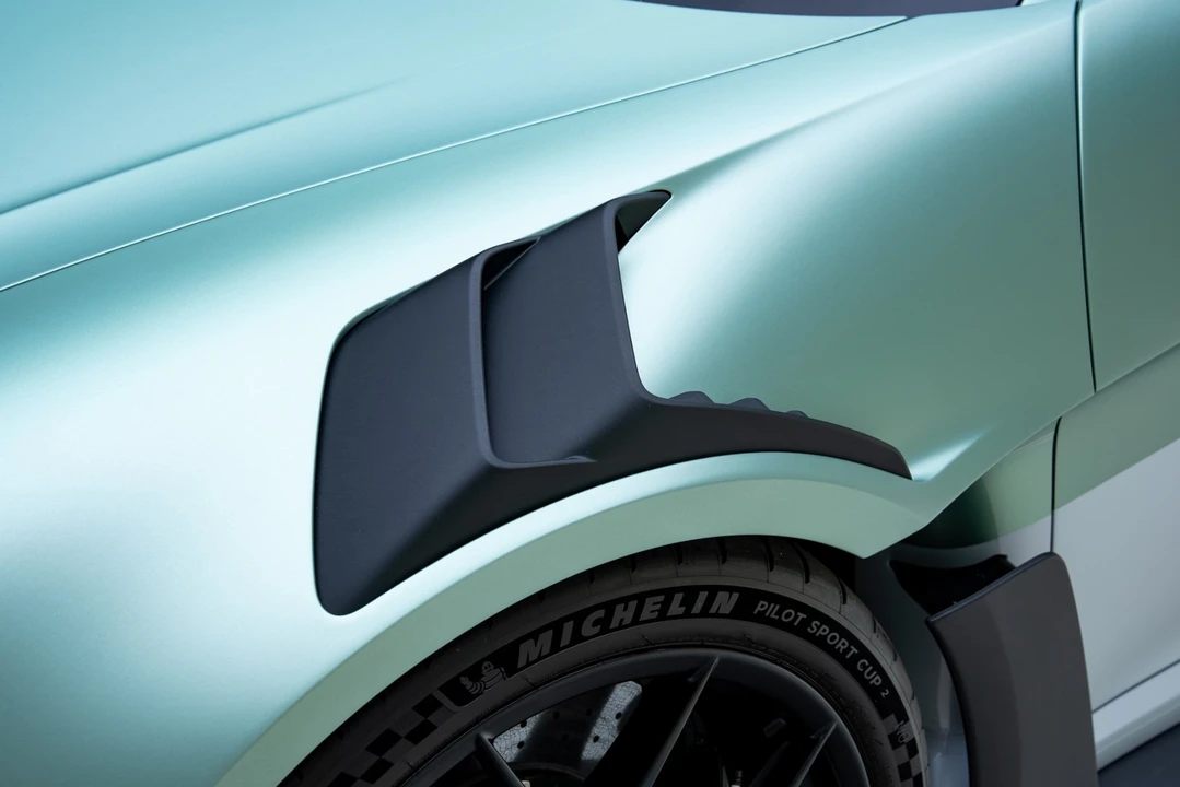 2024 Porsche 992 GT3 RS - Image 16 of 31