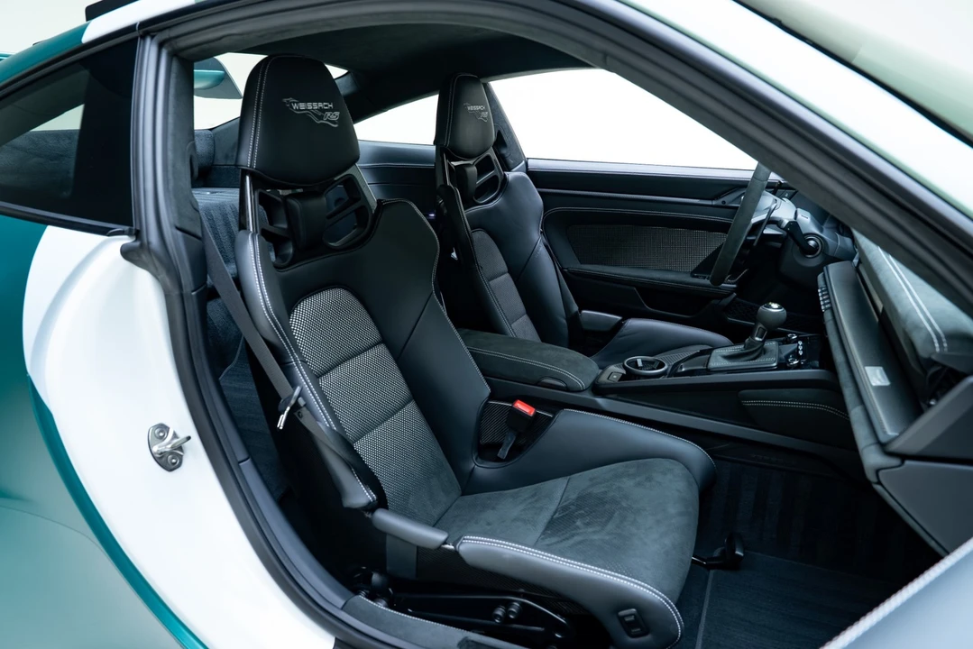 2024 Porsche 992 GT3 RS - Image 22 of 31