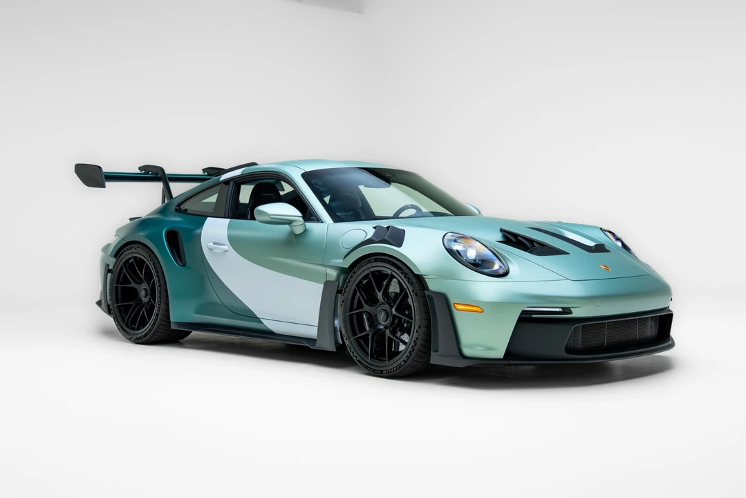 2024 Porsche 992 GT3 RS - Image 8 of 31