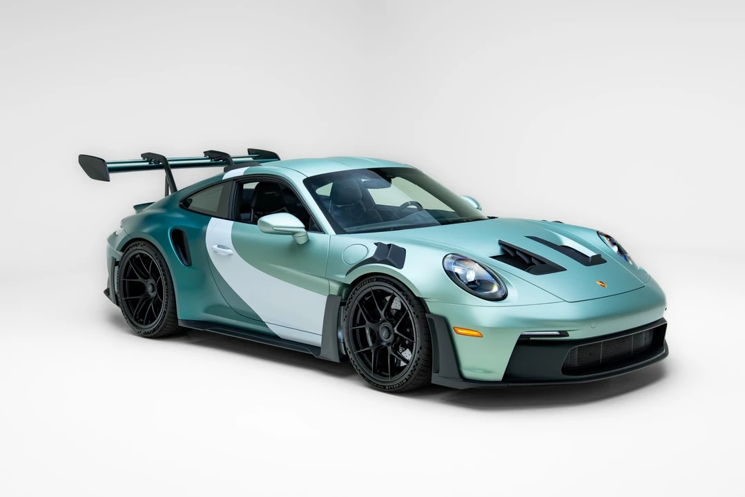 2024 Porsche 992 GT3 RS - Image 9 of 31