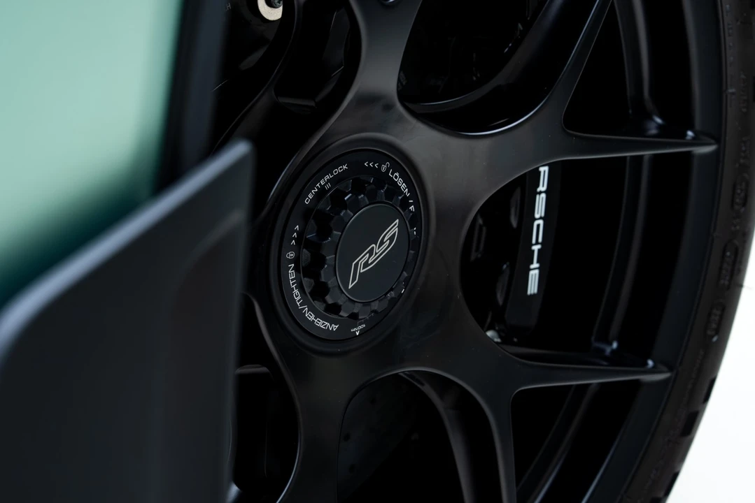 2024 Porsche 992 GT3 RS - Image 26 of 31