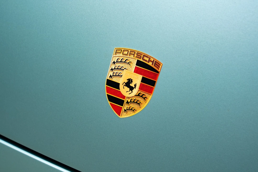 2024 Porsche 992 GT3 RS - Image 12 of 31