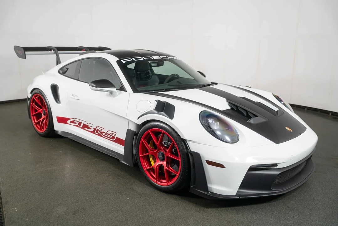 2024 Porsche 992 GT3 RS - Image 2 of 31