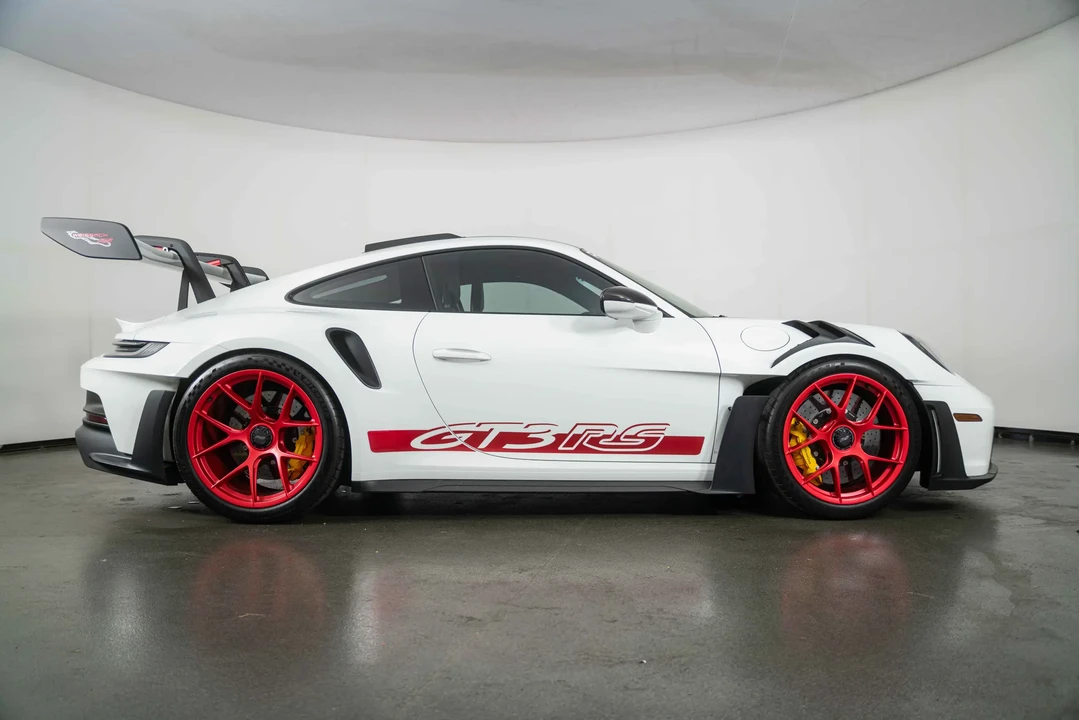 2024 Porsche 992 GT3 RS - Image 10 of 31