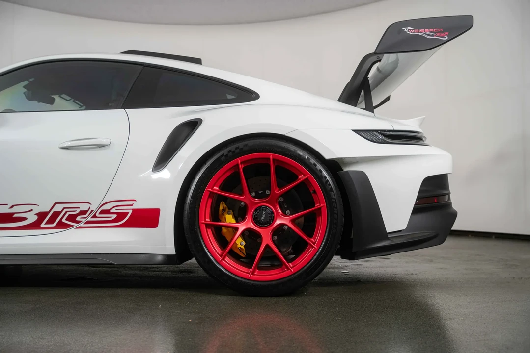 2024 Porsche 992 GT3 RS - Image 14 of 31