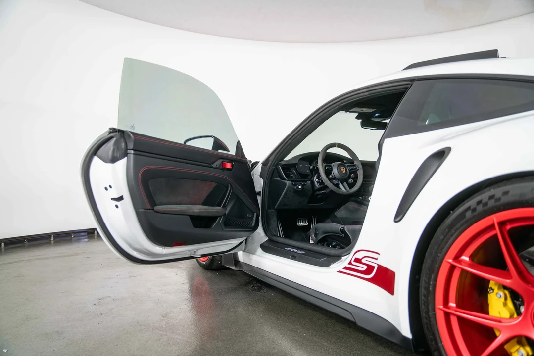 2024 Porsche 992 GT3 RS - Image 15 of 31
