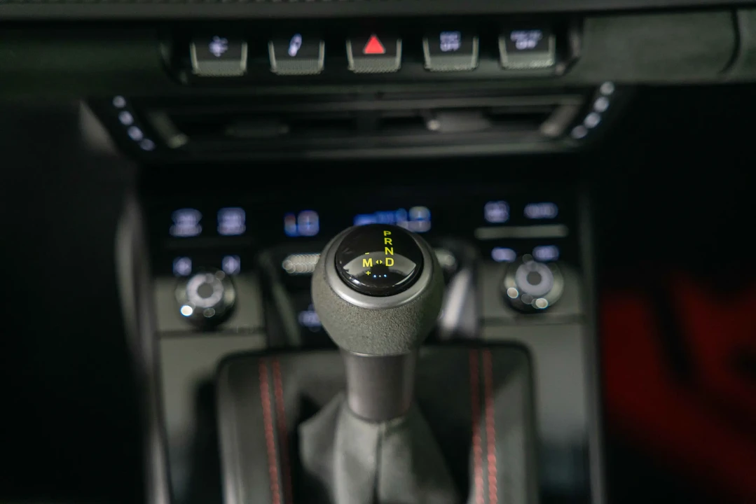 2024 Porsche 992 GT3 RS - Image 28 of 31