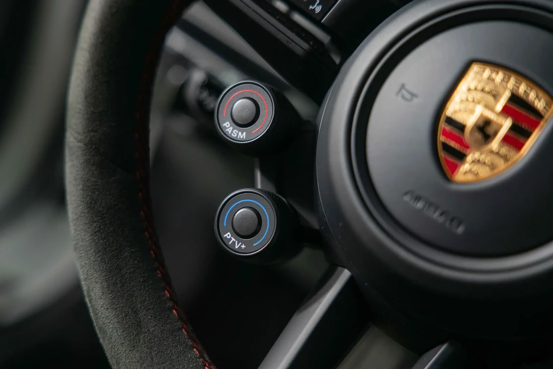 2024 Porsche 992 GT3 RS - Image 30 of 31