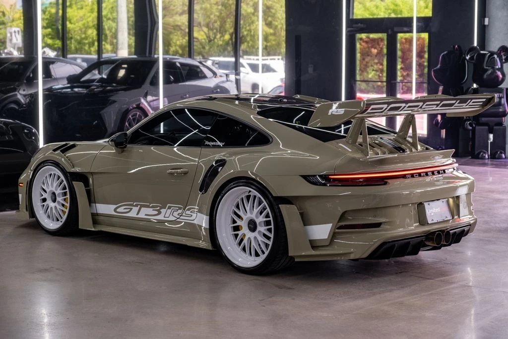 2024 Porsche 992 GT3 RS - Image 29 of 31