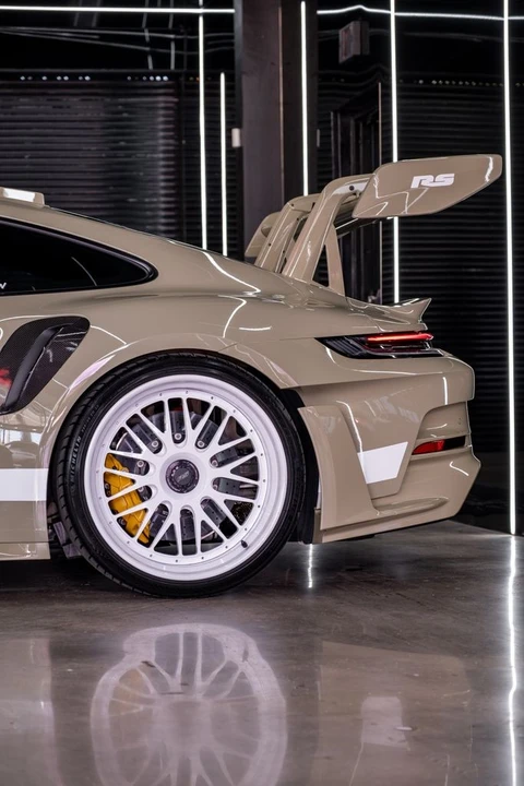 2024 Porsche 992 GT3 RS - Image 27 of 31