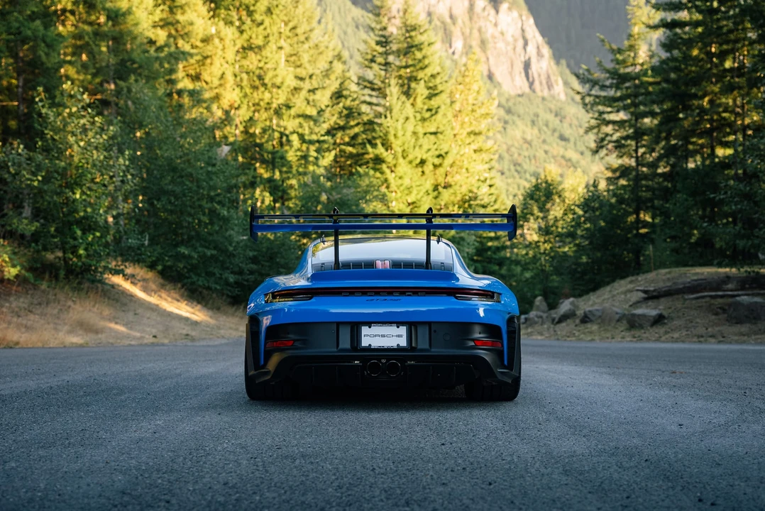 2024 Porsche 992 GT3 RS - Image 21 of 31