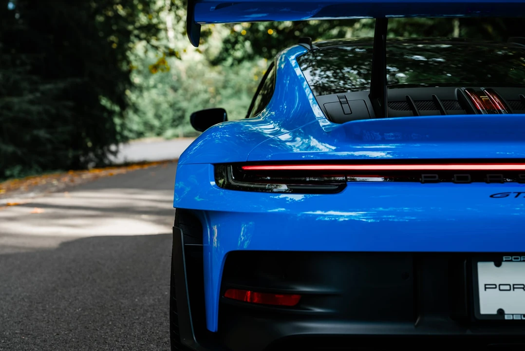 2024 Porsche 992 GT3 RS - Image 26 of 31
