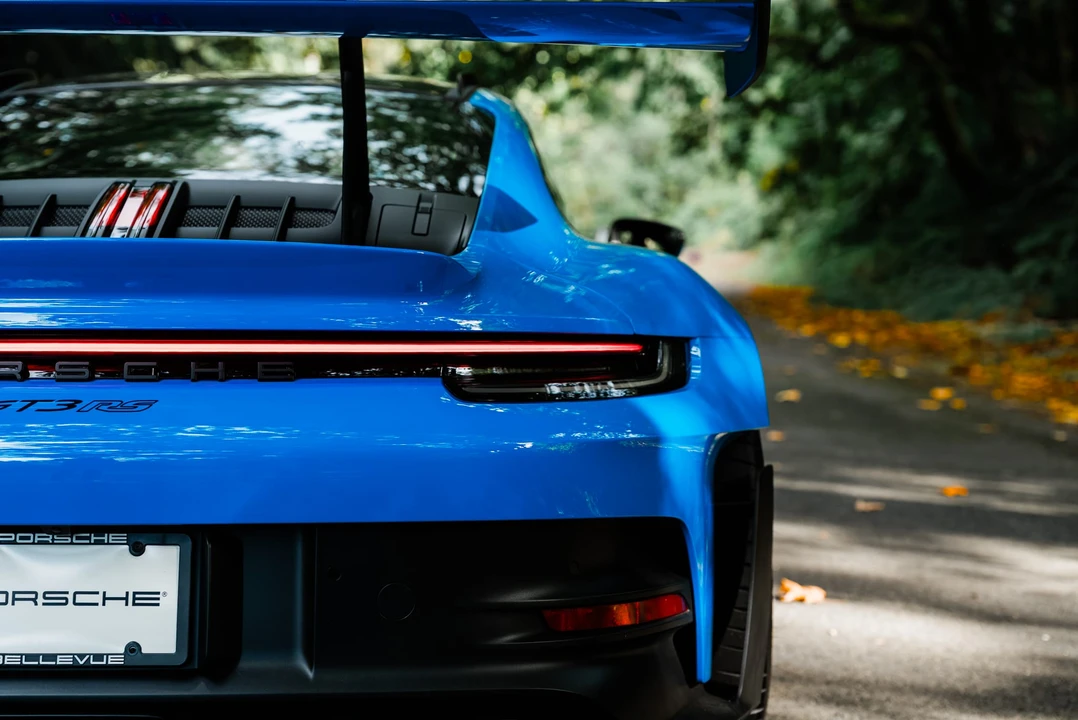 2024 Porsche 992 GT3 RS - Image 27 of 31