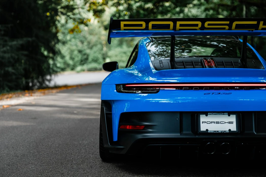 2024 Porsche 992 GT3 RS - Image 28 of 31