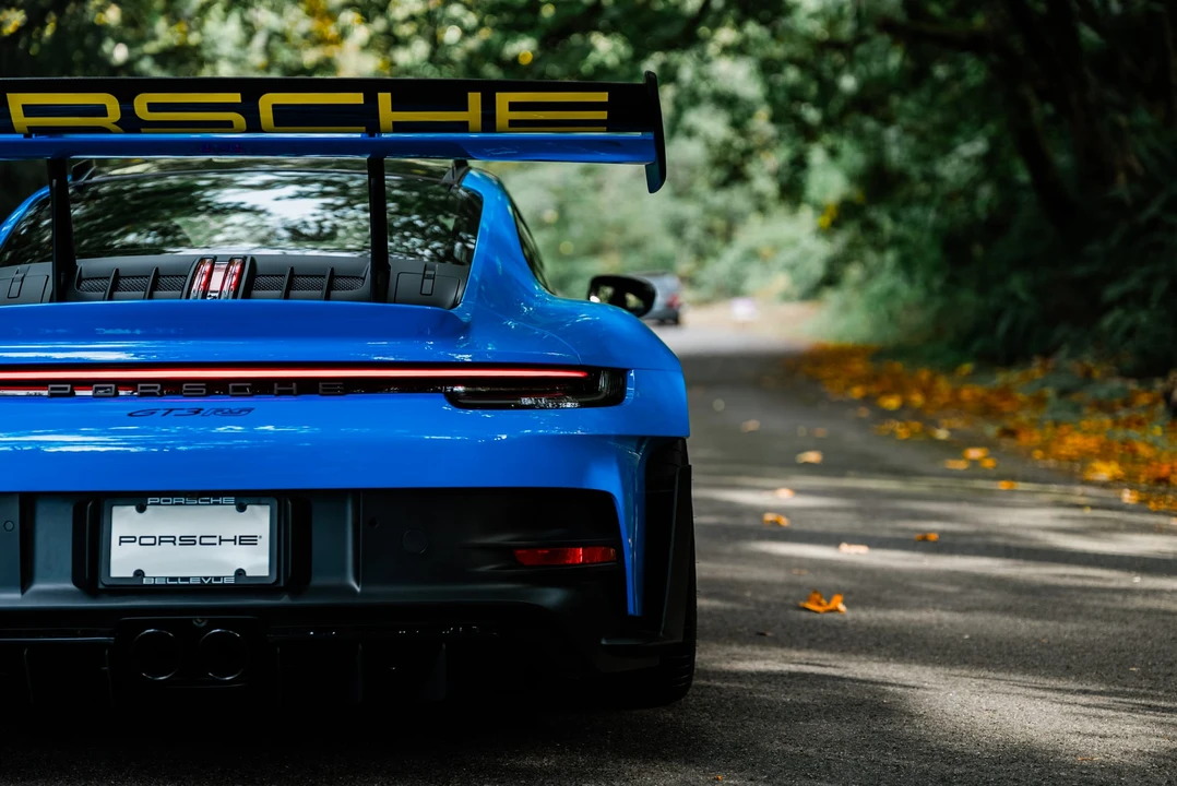 2024 Porsche 992 GT3 RS - Image 29 of 31