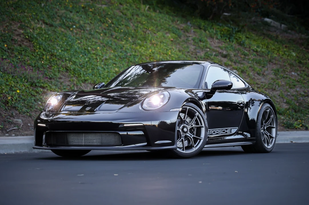 2024 Porsche 992 GT3 - Image 2 of 21