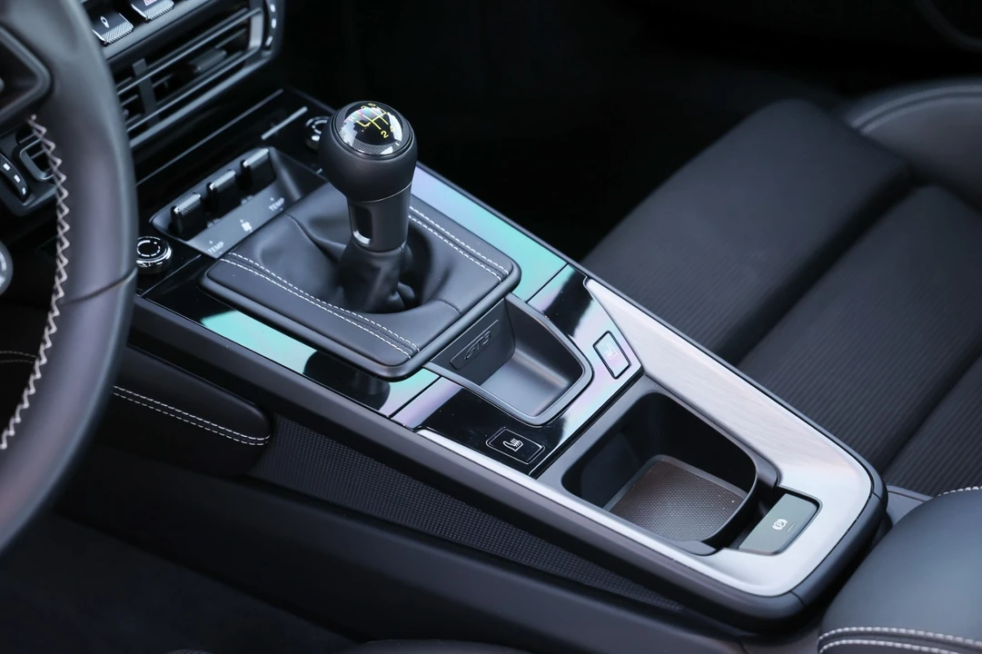 2024 Porsche 992 GT3 - Image 17 of 21
