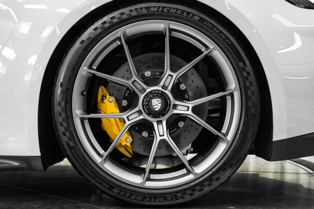 2024 Porsche 992 GT3 - Image 11 of 21