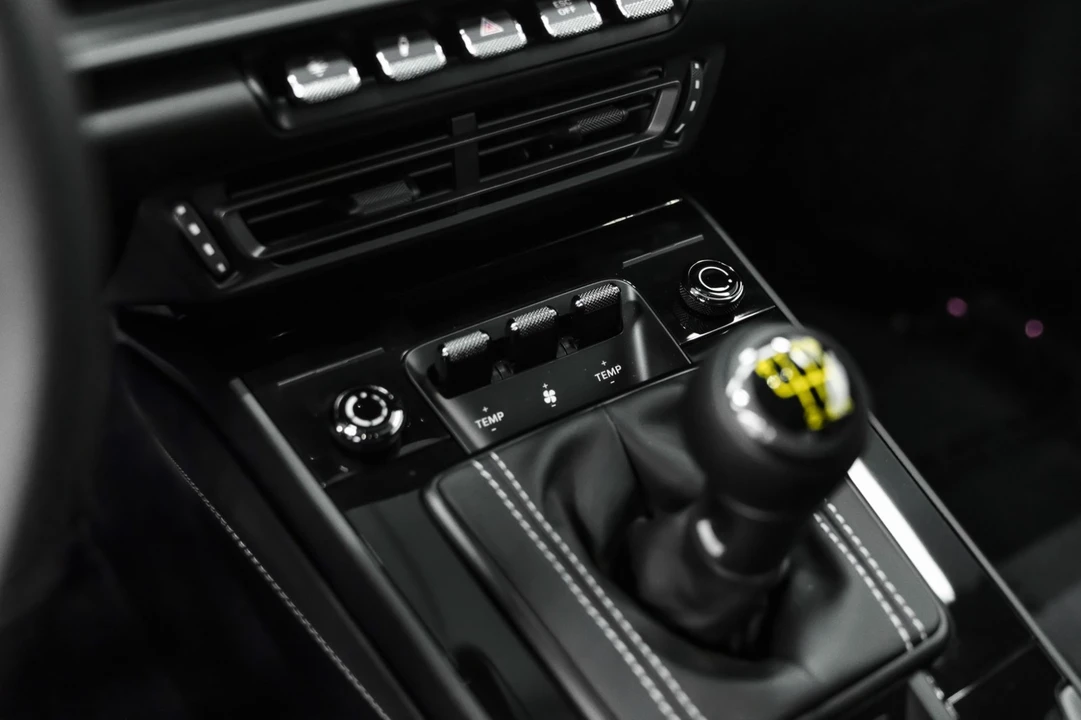 2024 Porsche 992 GT3 - Image 14 of 21