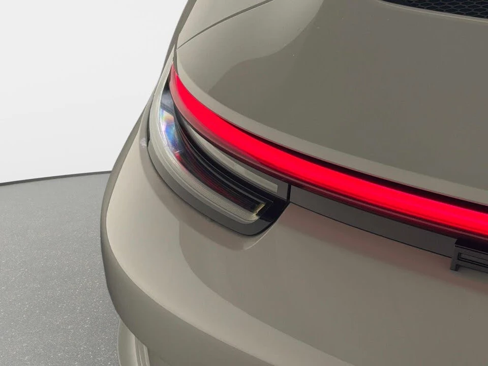 2024 Porsche 992 GT3 Touring - Image 15 of 31