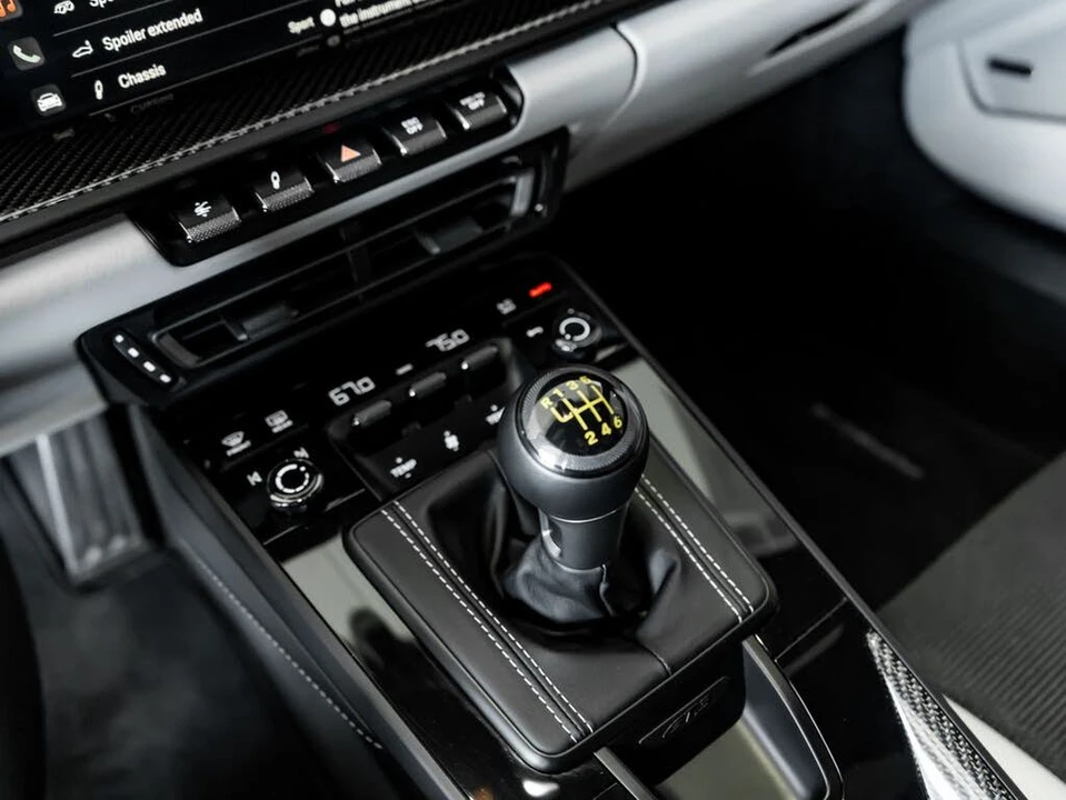 2024 Porsche 992 GT3 Touring - Image 23 of 31