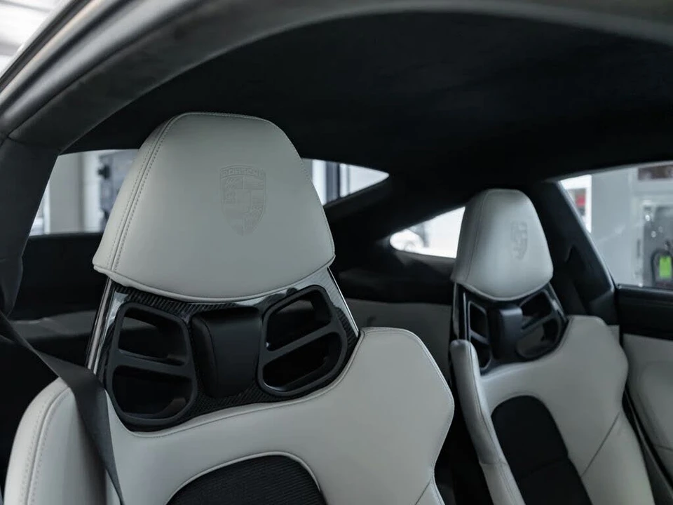 2024 Porsche 992 GT3 Touring - Image 29 of 31