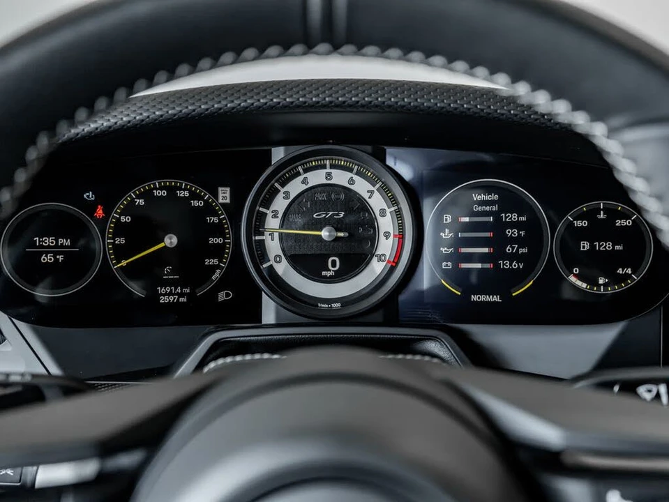 2024 Porsche 992 GT3 Touring - Image 17 of 31