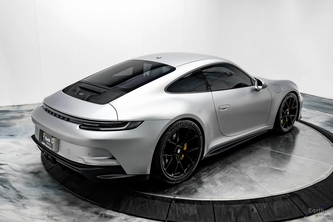 2024 Porsche 992 GT3 - Image 16 of 21