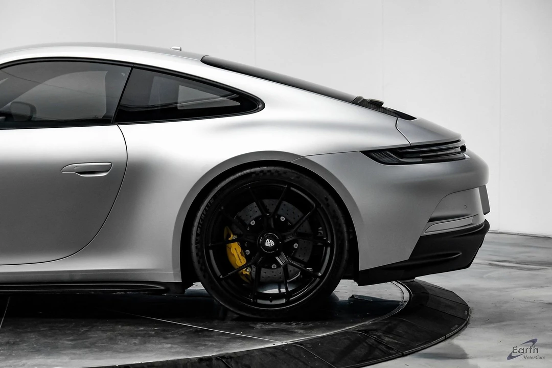 2024 Porsche 992 GT3 - Image 8 of 21