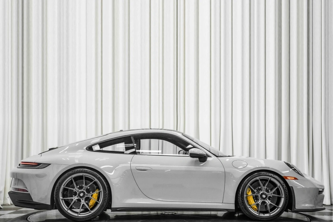 2024 Porsche 992 GT3 - Image 2 of 21